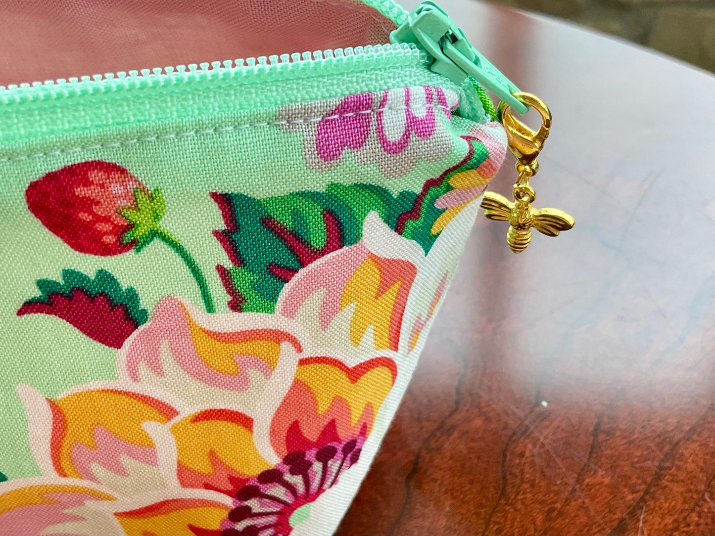 Notions pouch spring green