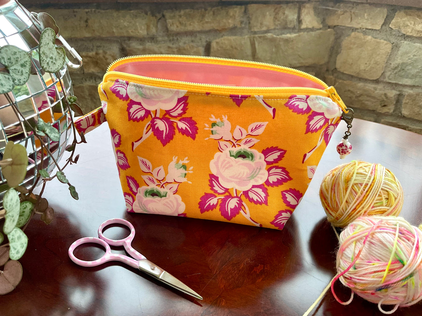 Notions pouch sunny and rosey