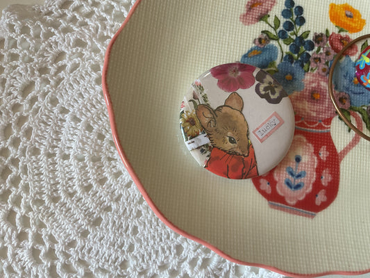 Lucky Mouse badge Large